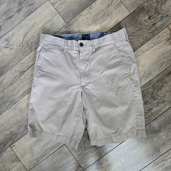 J. Crew Men's Size 29 Beige Shorts, Inseam 9 - Picture 1 of 10